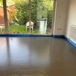 self levelling screed